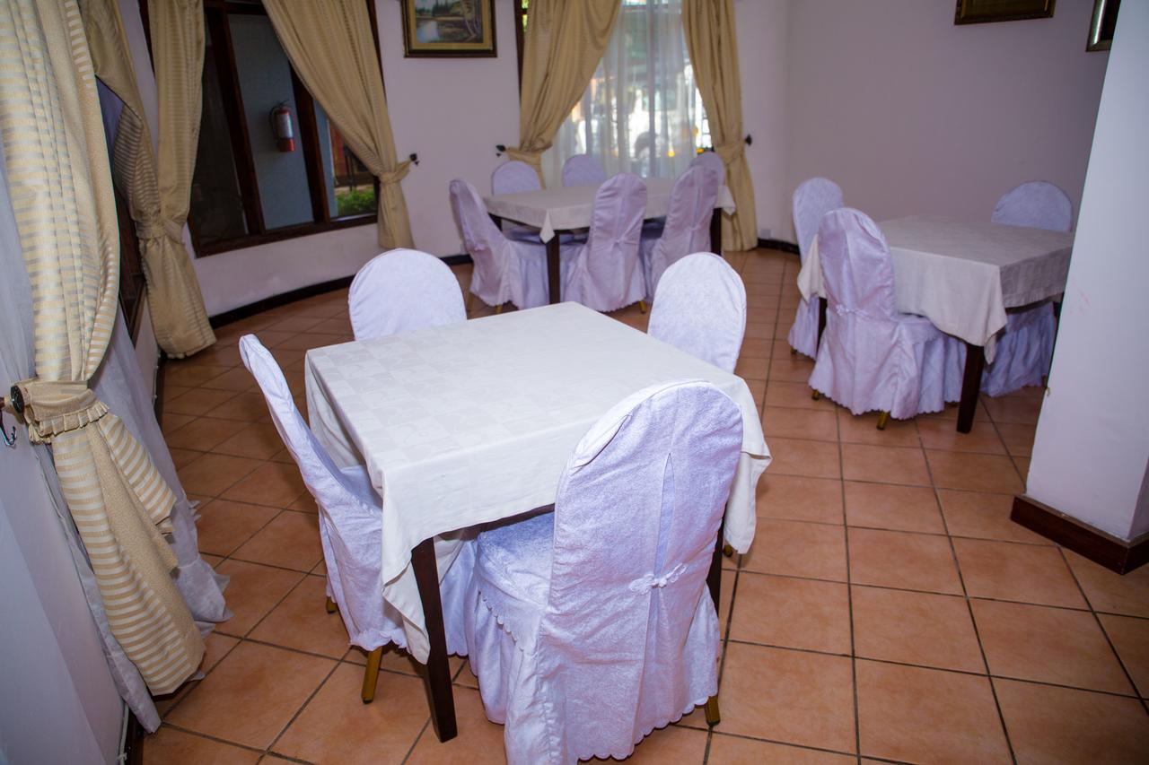 Saadani Tourist Center - Hostel Dar-es-Salaam Eksteriør bilde